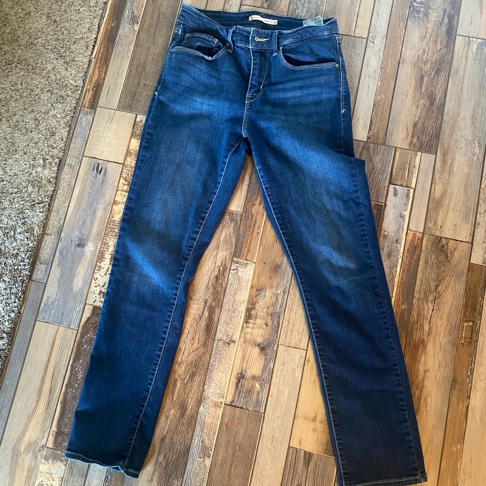 Levi’s Jeans (Misses)
